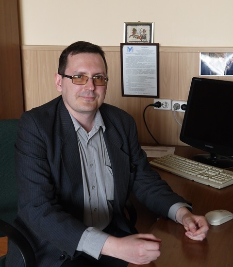 И инженер и меломан - доцент кафедры Зубов Дмитрий Владимирович